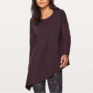 Pre-loved Excellent condition
To The Point Long Sleeve
Black Cherry